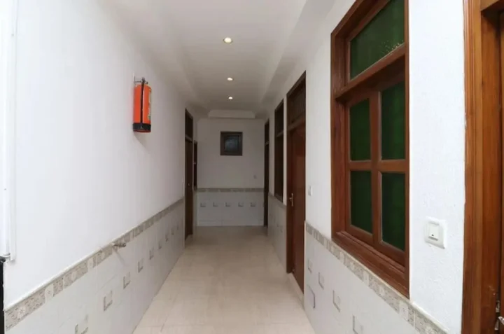 Нью-Дели: Hotel Sehrawat Inn
