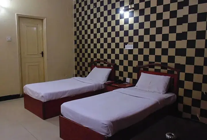 Нью-Дели: Hotel Sehrawat Inn