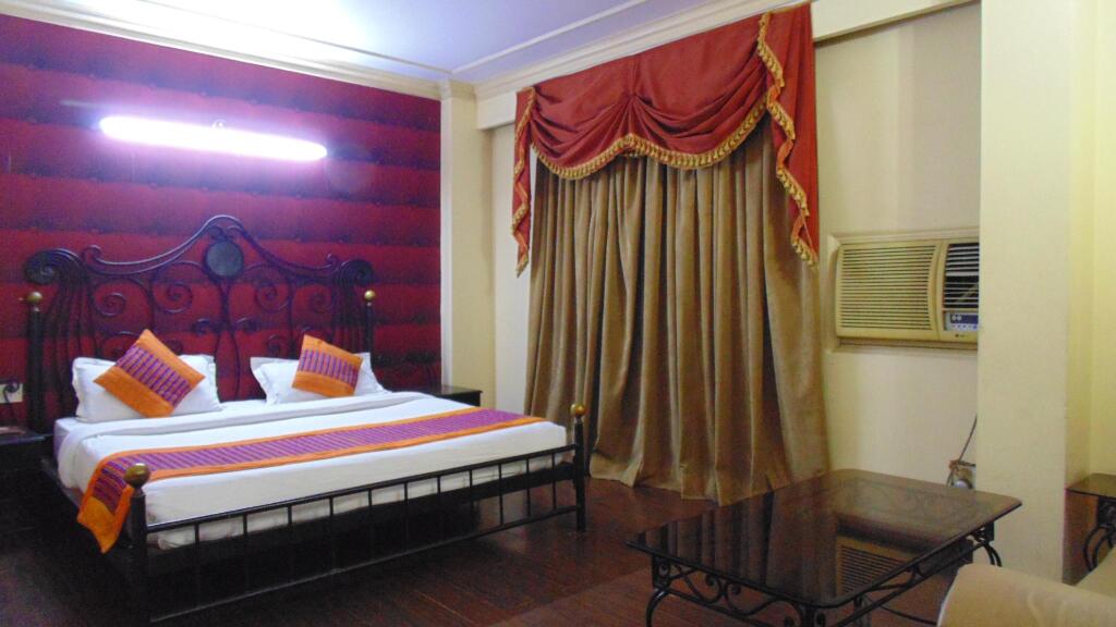 Нью-Дели: Hotel Sehrawat Inn