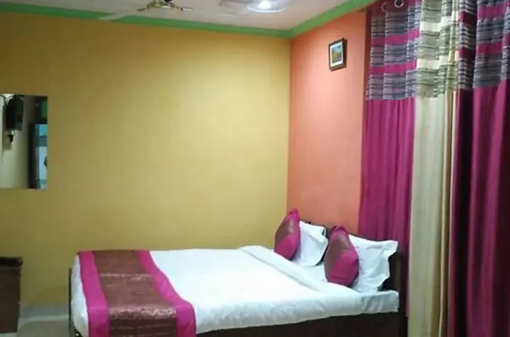 Нью-Дели: Hotel Sehrawat Inn