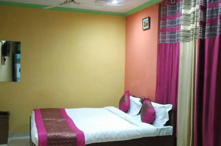 Нью-Дели: Hotel Sehrawat Inn