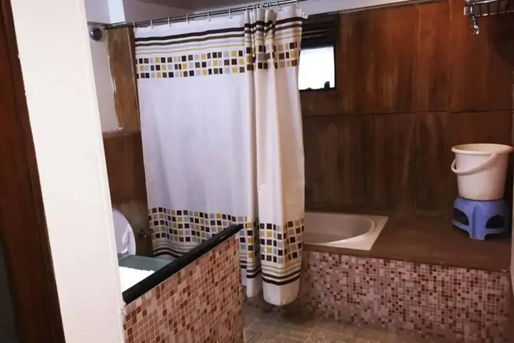 Бхудж: Hotel Ilark
