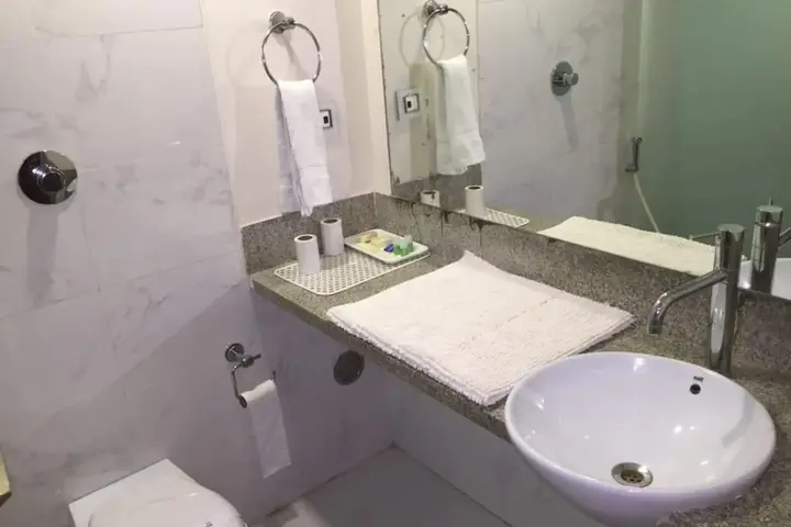 Бхудж: Hotel Ilark