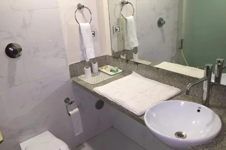 Бхудж: Hotel Ilark