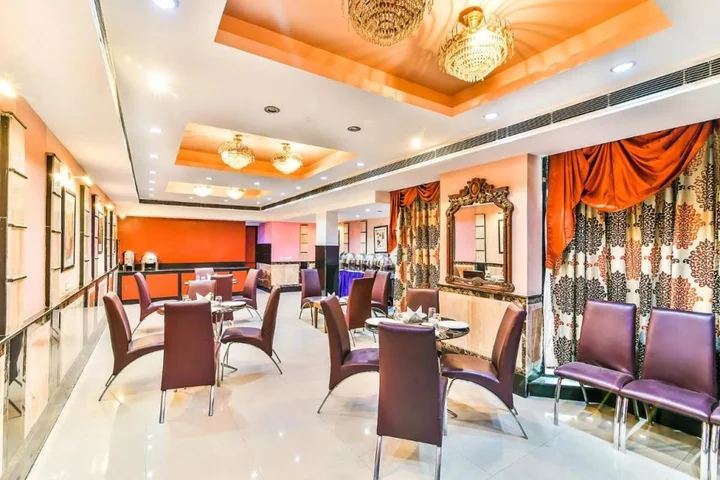 Нью-Дели: FabHotel Conclave Executive