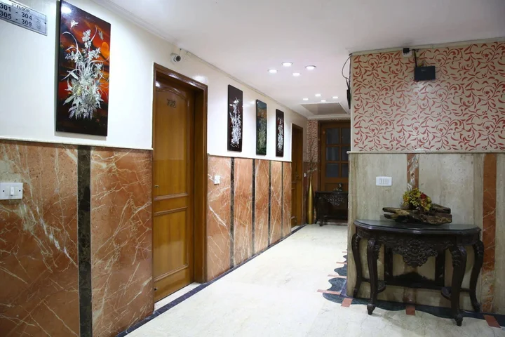 Нью-Дели: FabHotel Conclave Executive