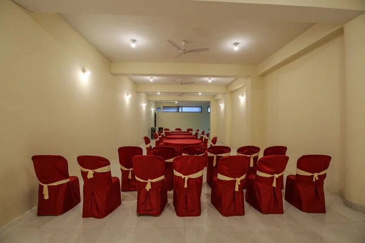 Бедагхат: OYO 3603 White Pearl Hotel