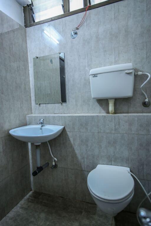 Бедагхат: OYO 3603 White Pearl Hotel