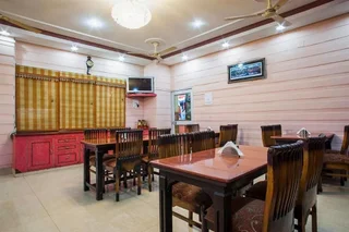 Дехрадун: Motel Lalit Palace