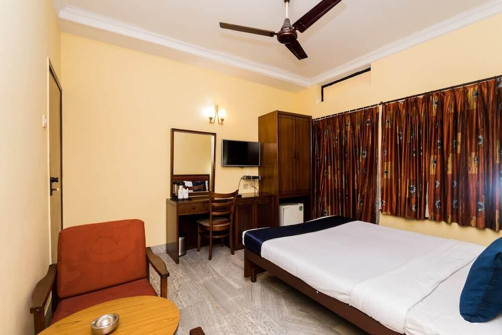 Колката: OYO 4621 Hotel Camac Plaza