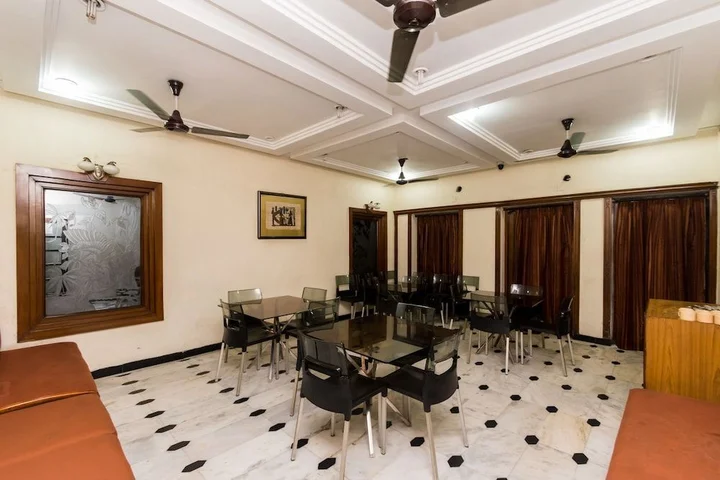 Колката: OYO 4621 Hotel Camac Plaza