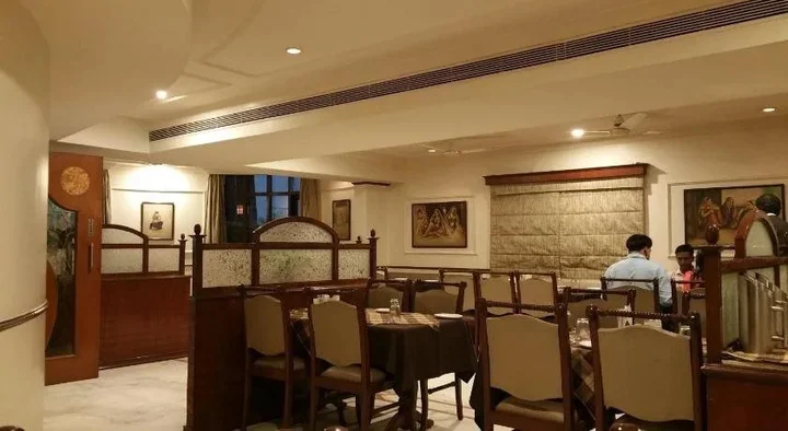 Индаур: Hotel Apna Avenue