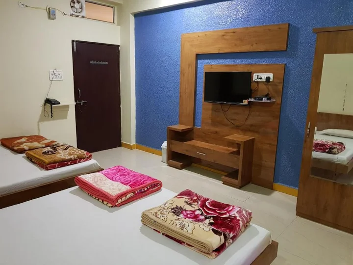 Омкарешвар: Shri Radhe Krishna Hotel