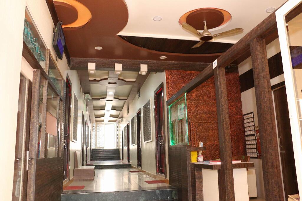 Омкарешвар: Shri Radhe Krishna Hotel