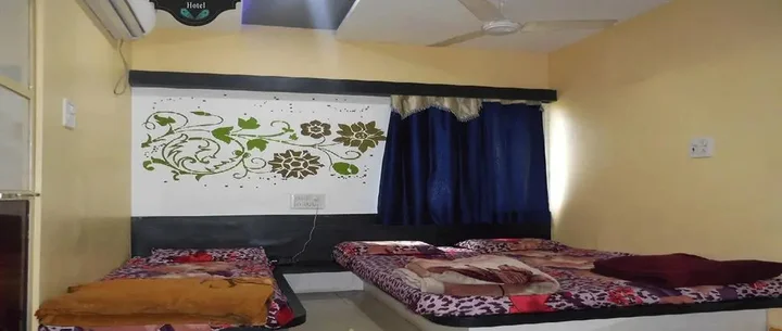 Омкарешвар: Shri Radhe Krishna Hotel