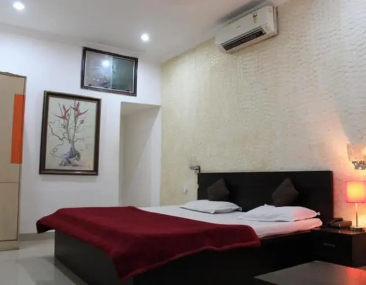 Райпур: Hotel Amit Regency