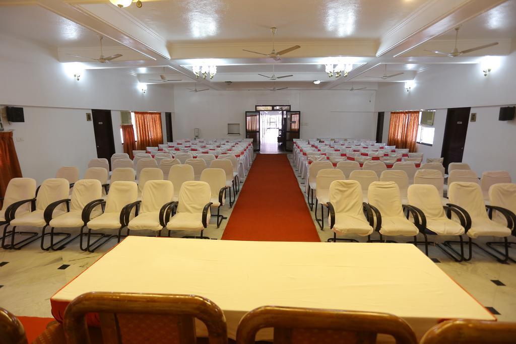 Андипатти: Hotel Theni International