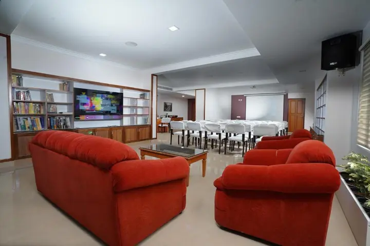 Вайпин: Hotel TGR Suites
