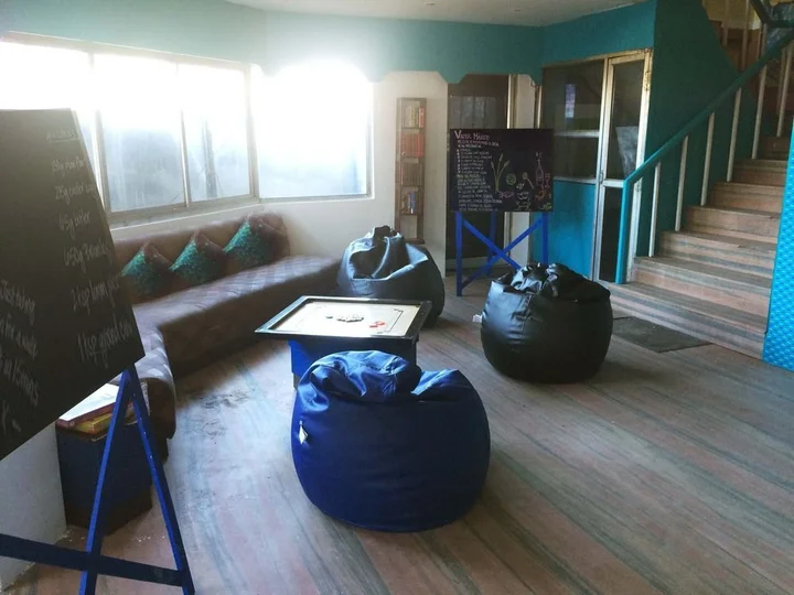 Ути: Vedanta Wake up - Town Center