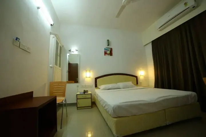 Эрамаллур: Hotel Captain Fisher