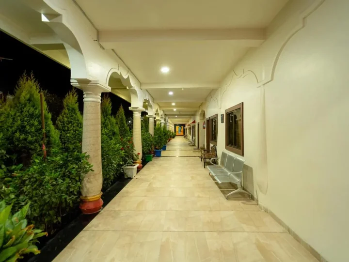 Сагар: Hotel Royal Palace