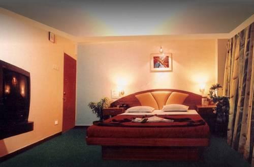Сатара: Hotel Radhika Palace