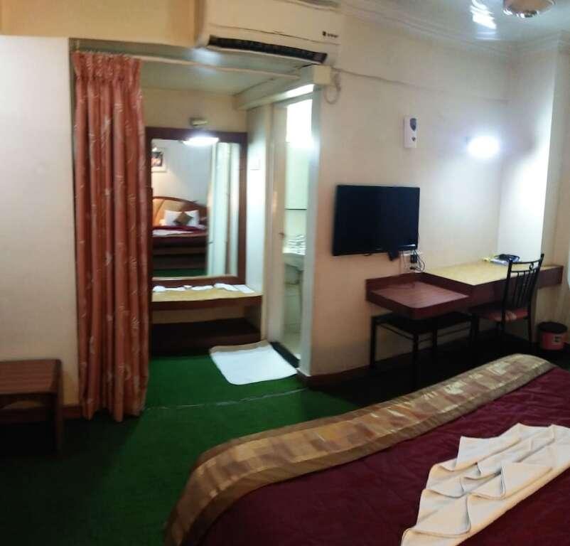Сатара: Hotel Radhika Palace
