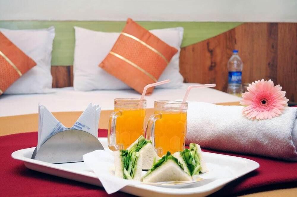 Сатара: Hotel Radhika Palace