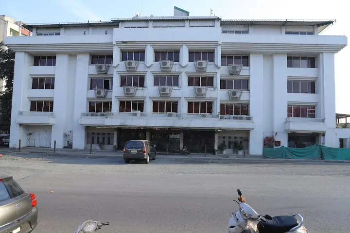 Силвасса: Hotel Presidency Daman