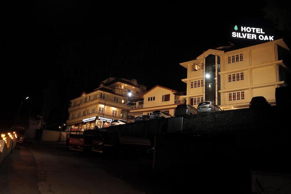 Ути: Hotel Silver Oak Annexe