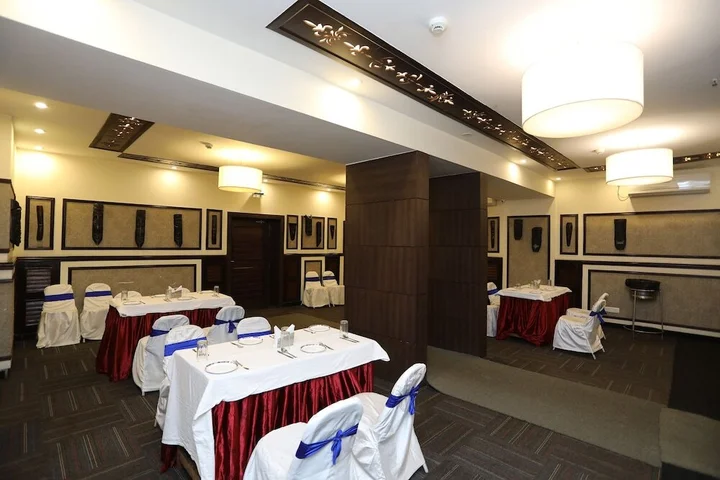 Колката: Capital O 9125 Casa Broadway