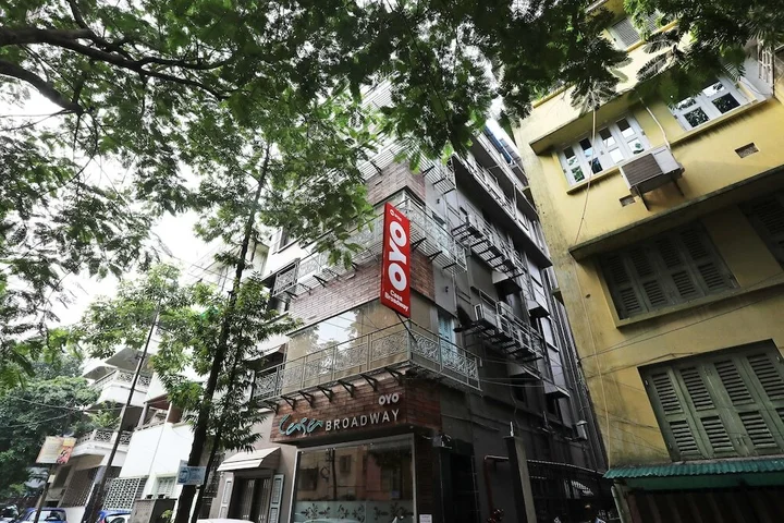 Колката: Capital O 9125 Casa Broadway