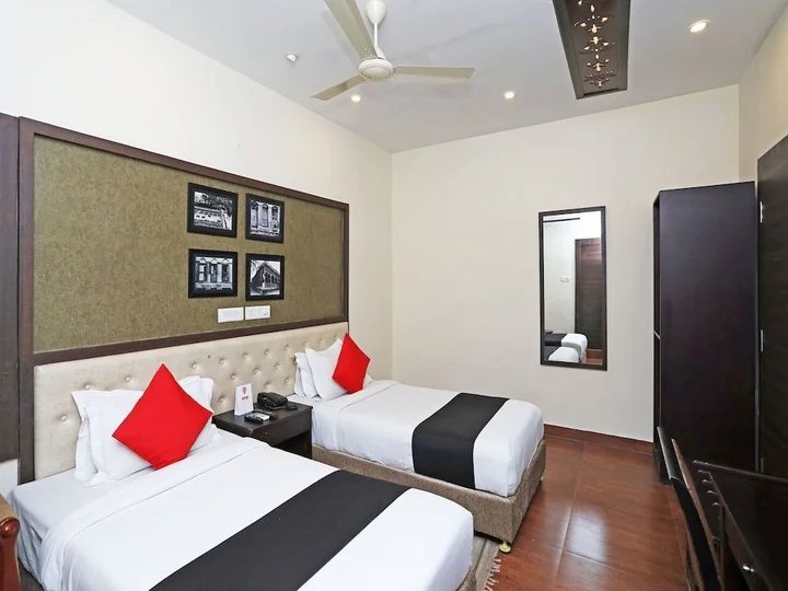 Колката: Capital O 9125 Casa Broadway