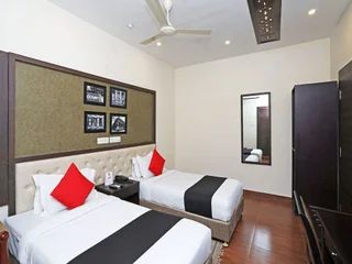 Колката: Capital O 9125 Casa Broadway