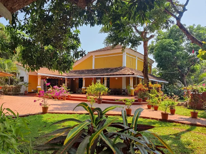 Анджуна: Granpas Inn - Hotel Bougainvillea