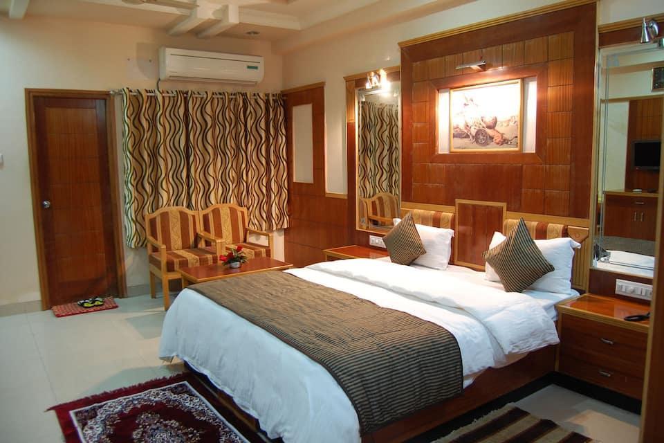 Бармер: Hotel Kalinga Palace