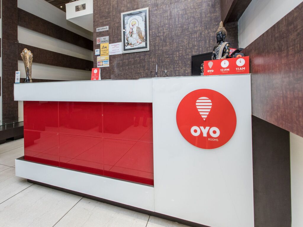 Индаур: Capital O 4042 Hotel Mehar Residency