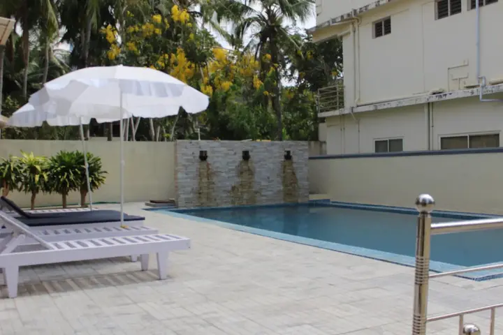 Ковалам: New Kovalam Beach Hotel