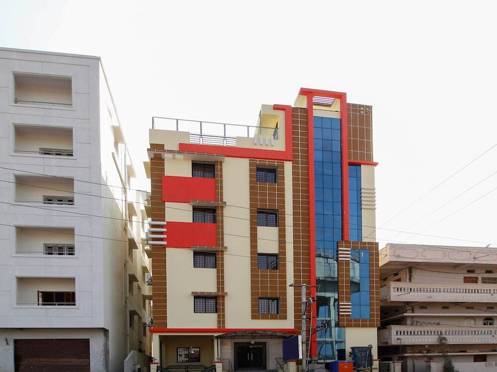 Шамшабад: OYO 3787 9 Star Hotel