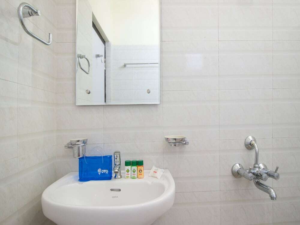 Шамшабад: OYO 3787 9 Star Hotel