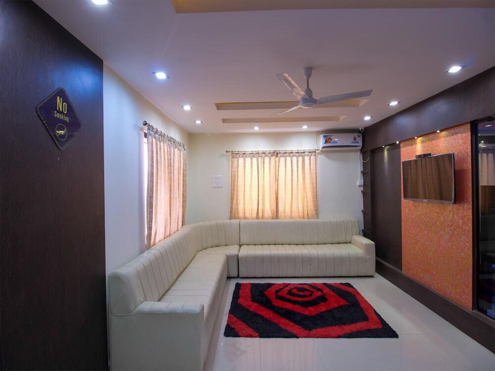 Шамшабад: OYO 3787 9 Star Hotel