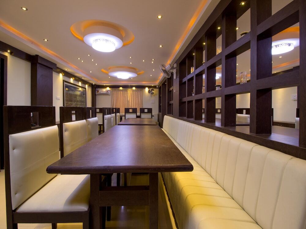 Шамшабад: OYO 3787 9 Star Hotel
