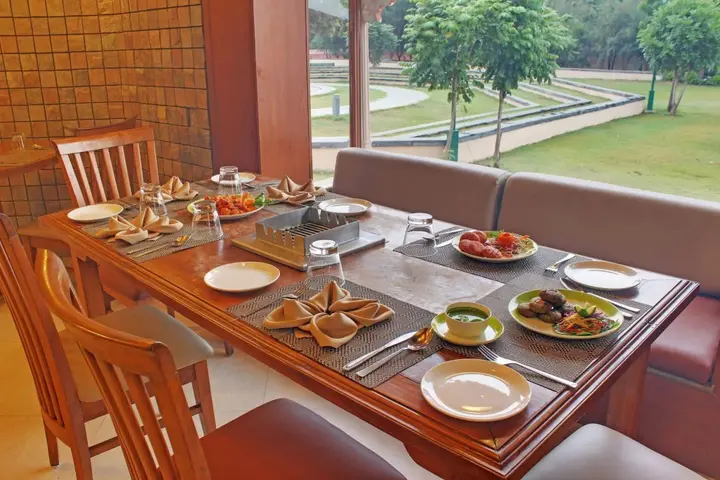 Гандидхам: Holiday Village Resort & Spa