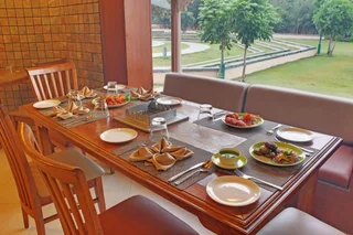 Гандидхам: Holiday Village Resort & Spa