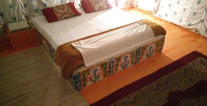 Пушкар: Pushkar Gypsy Campozon