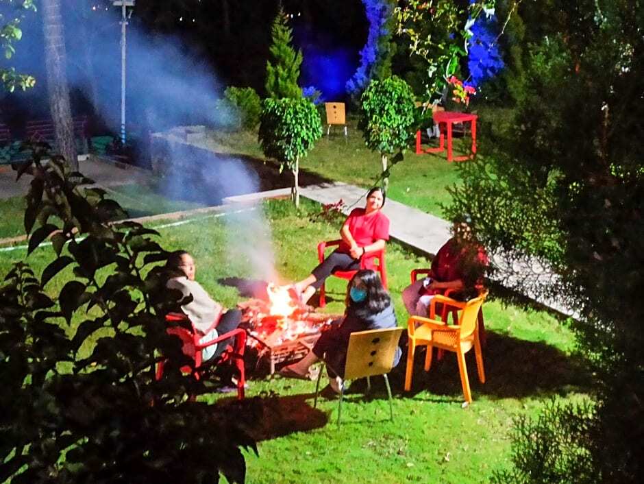 Казаули: Kasauli Inn