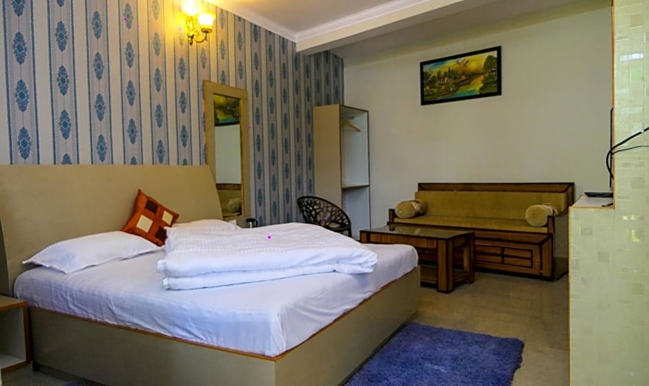 Казаули: Kasauli Inn