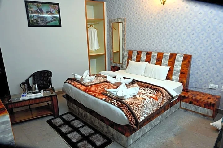 Казаули: Kasauli Inn