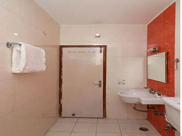 Нойда: OYO 10662 Hotel Town Noida