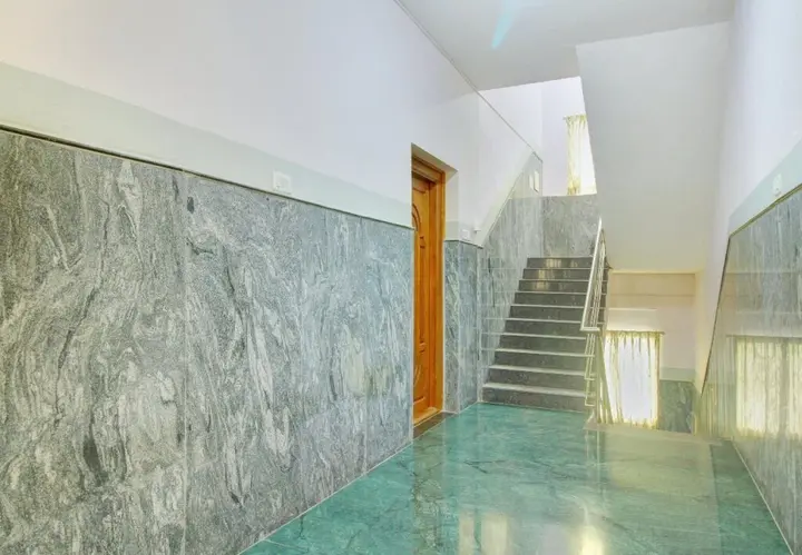 Коимбатур: OYO 6732 Dheeran Residency
